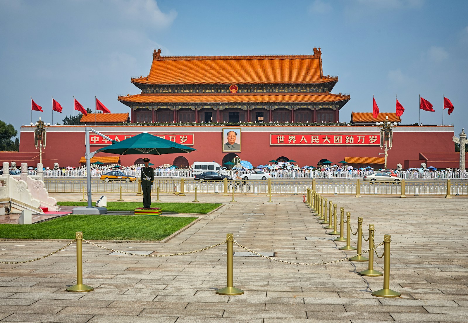Beijing Chengdu Jiuzhaigou Yangtze Cruise Shanghai 14 Day Tour
