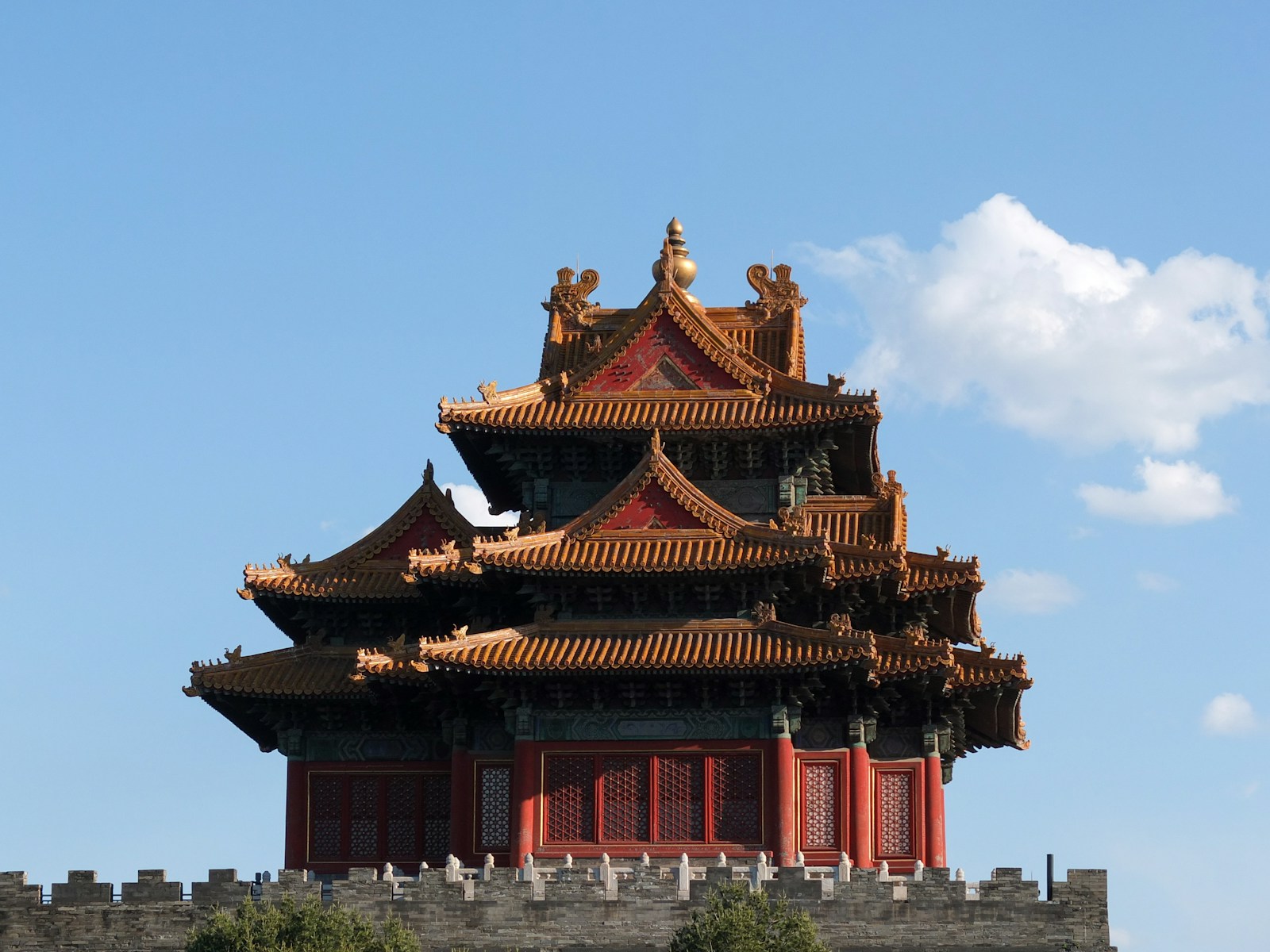 Beijing Xian Kunming Dali Lijiang Shanghai 13 Day Tour