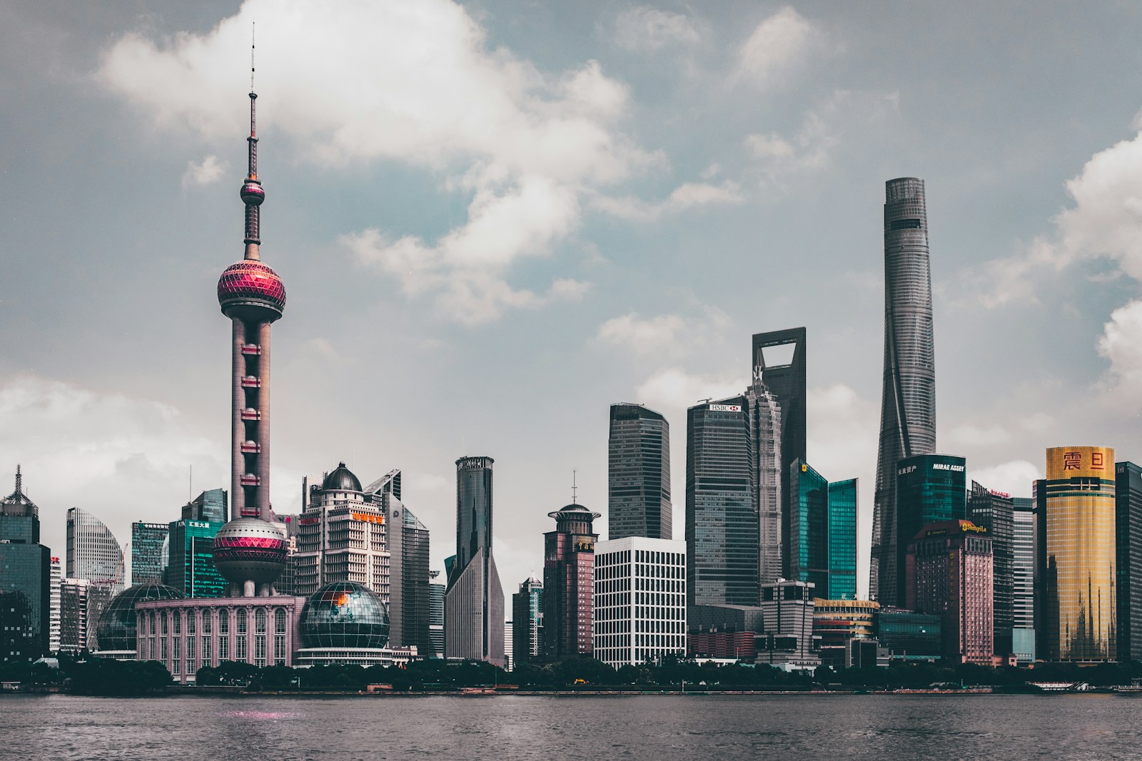 Visa-Free Shanghai 3-Day Travel Package with hotel
