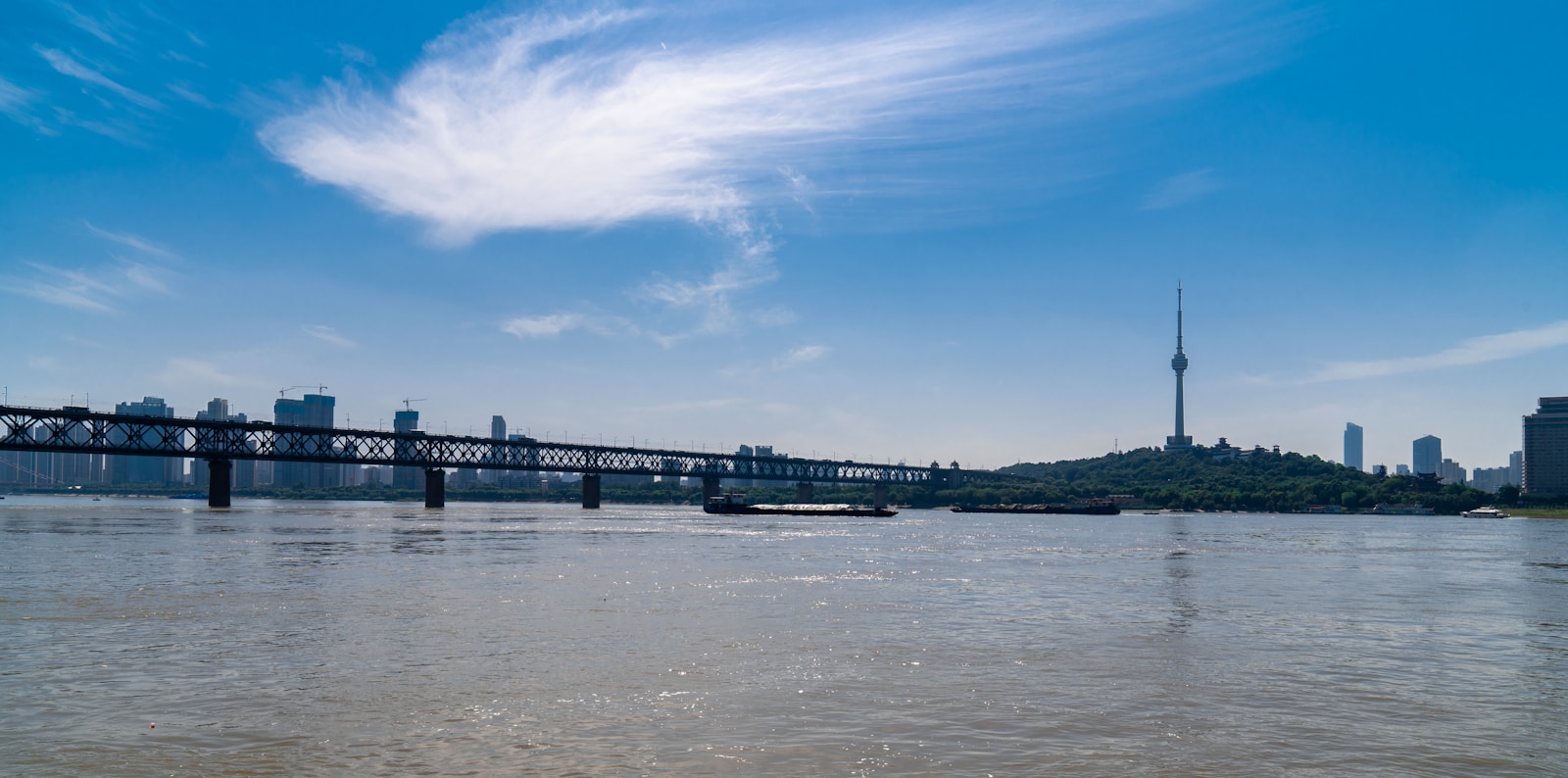 Wuhan Wudang Mountains 2 Day Tour