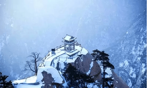 Mount Huashan in White Snow (3)