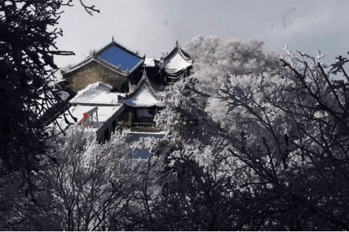 Mount Huashan in White Snow (7)