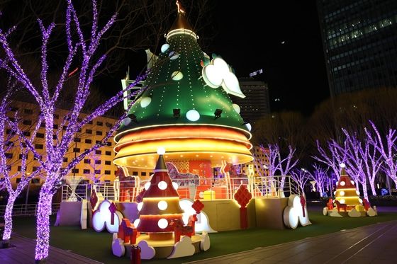 A brightly lit kids' paradise in the center