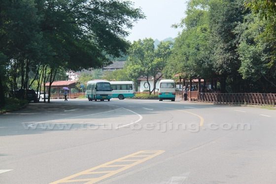 A shuttle bus terminal at Wuyi Palace