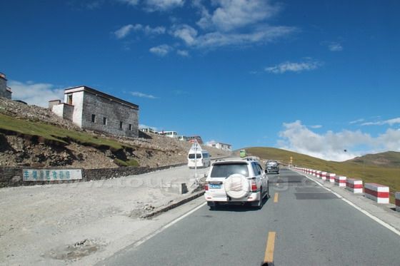 Approaching the Kampala Pass (5000m)