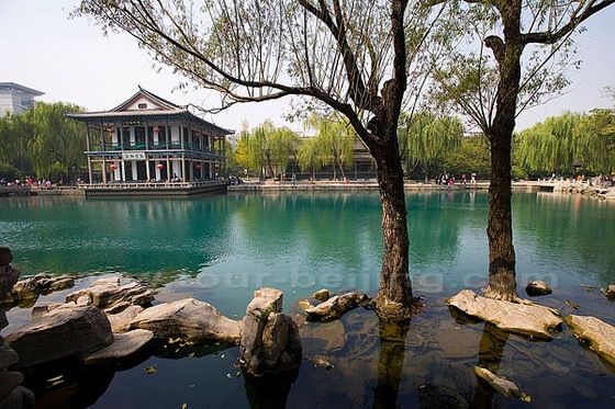 Five-Dragon Pool