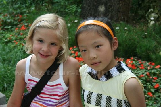 Grace and_her Chinese friend