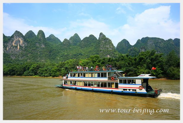 Li River Cruise from Guilin to Yangshuo (Tips, Photos & Map)