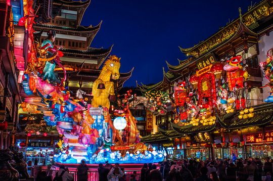 Feeling Chinese New Year's Atmosphere in Shanghai