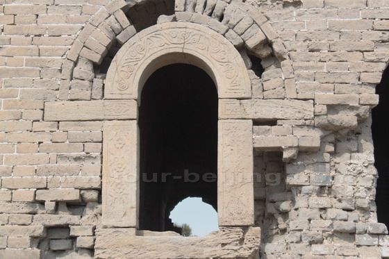 Let us have a close look at the decorative relief.