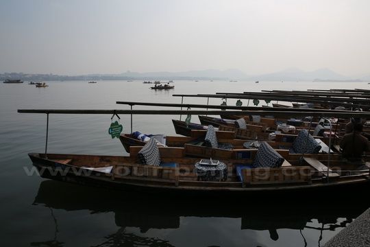 More pleasure boats