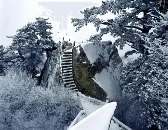 Mount Huashan in White Snow (8） 