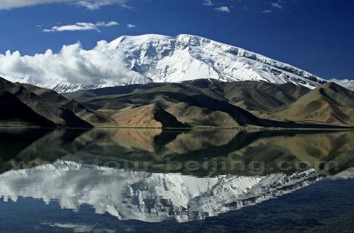 Muztagh Ata (Mushitage Shan )