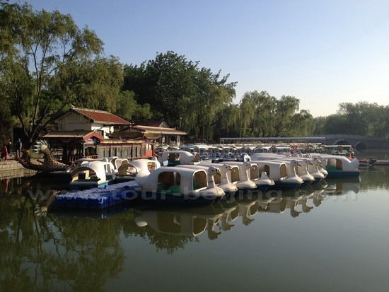 Pedaloes and electric boats