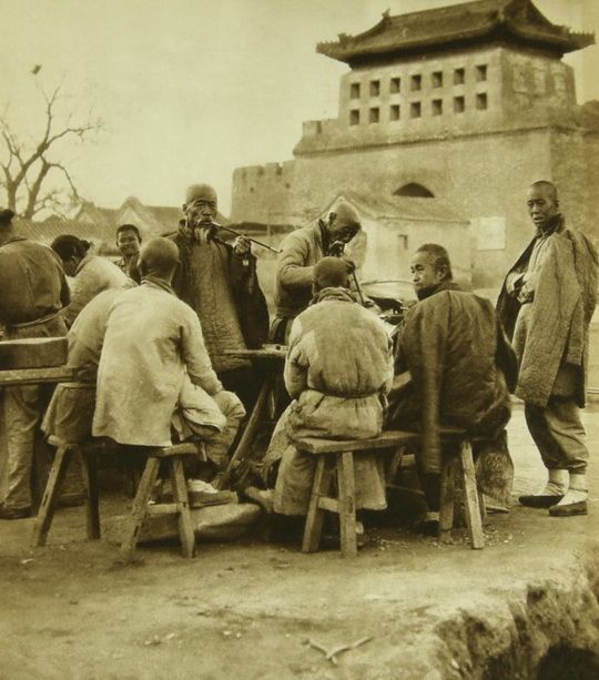 Photo by Donald Mennie ( England ) in 1920.