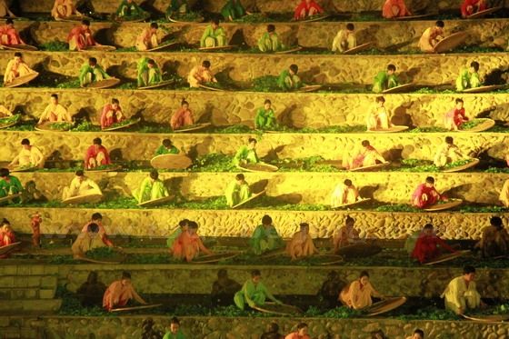 Picking and selecting Tea