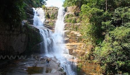 Qinglong Waterfall 