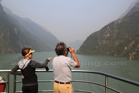 Qutang Gorge from  stern 2