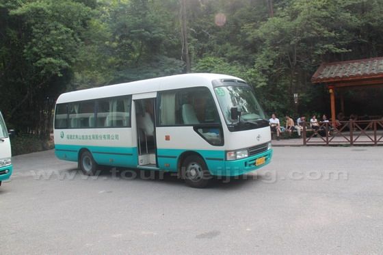 Shuttle buses running in Wuyishan Holiday Resort.