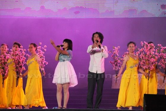 Songs and dances by Maierziya, Wujuan