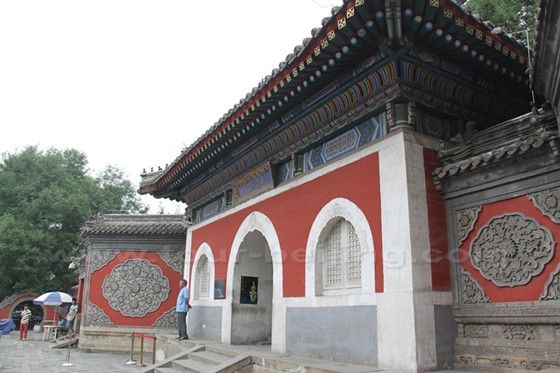 How to Visit Wanshou Temple in Beijing