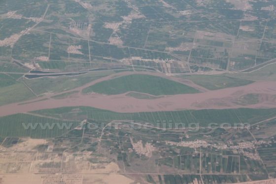 The Yellow River cuts the border between Shanxi and Shaanxi