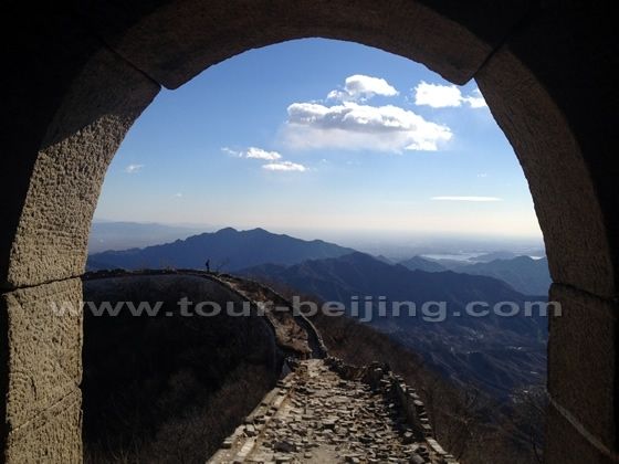 The impressive scene viewed from the gate of Zhengbeilou Tower