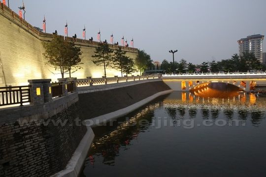 The south city wall and city moat 