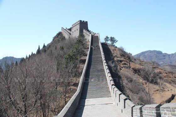 This flight of stairs is treacherous.