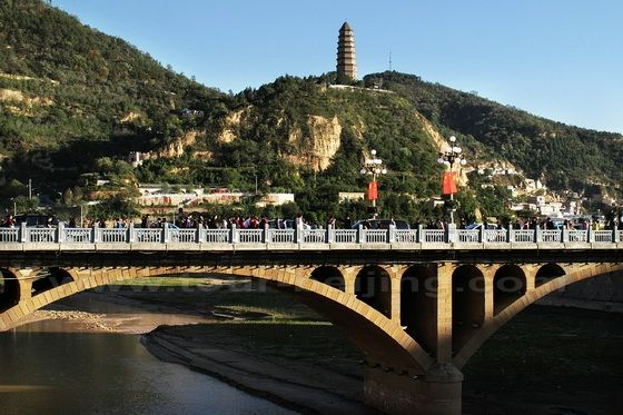  Treasure Pagoda ( Baota Pagoda )