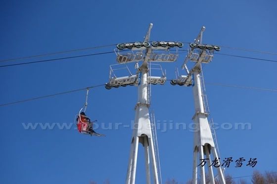 Two iron poles supporting the cable car service