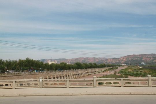 We were leaving from Linxia and saw goodbye to the Daxia River.