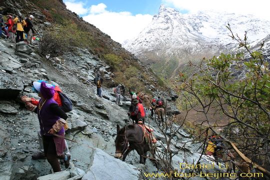 Yading walking trail
