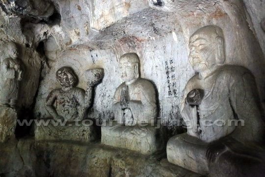 a group of arhats