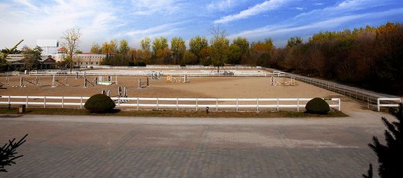 Equestrian Clubs in Beijing (Tips, Photos）