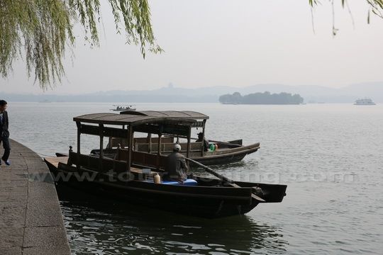  boatmen are waiting for business.