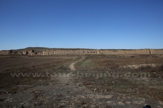North of the Ming-era gate is the north wall of the castle.
