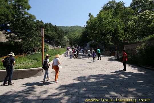 How to Visit Great Wall of China Wheelchair Accessible